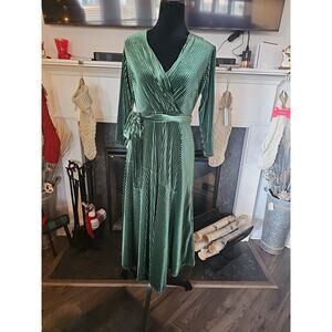 Maison Tara Dress Womens 4 Green Velour Midi Length Ribbed